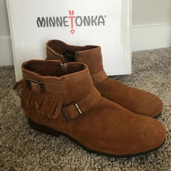 Minnetonka Rancho Brown Suede Fringe Ankle Booties - Picture 2 of 7